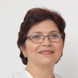 Dra. Clara Castaño